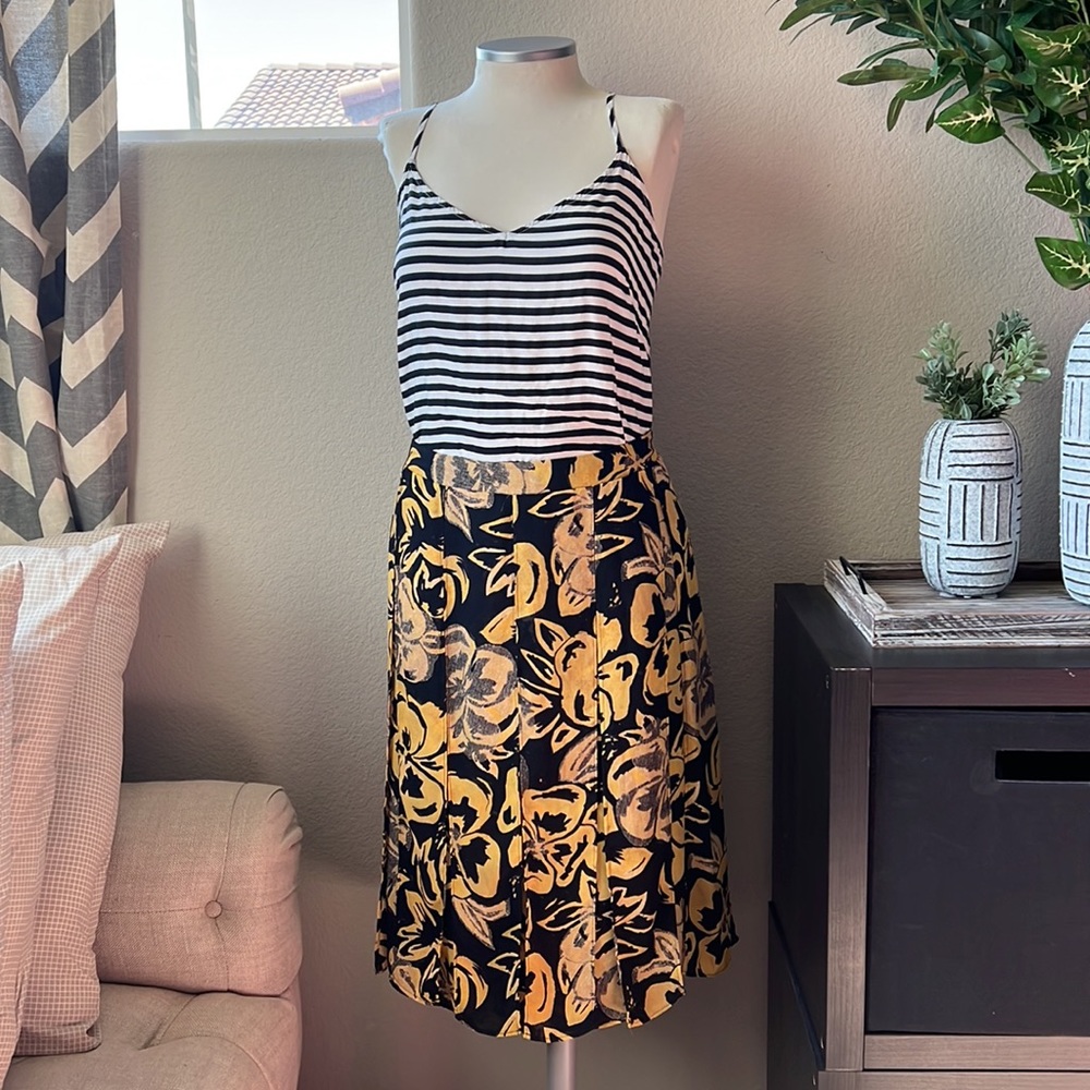 Floral panel skirt